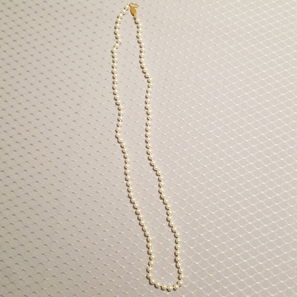 Vintage Faux Pearl necklace